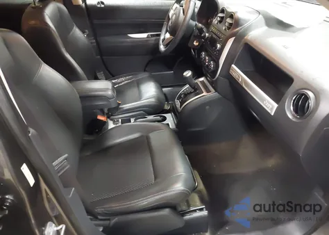 2015 Jeep Compass Latitude z USA, uszkodzony, nr VIN 1C4NJDEB3FD208136